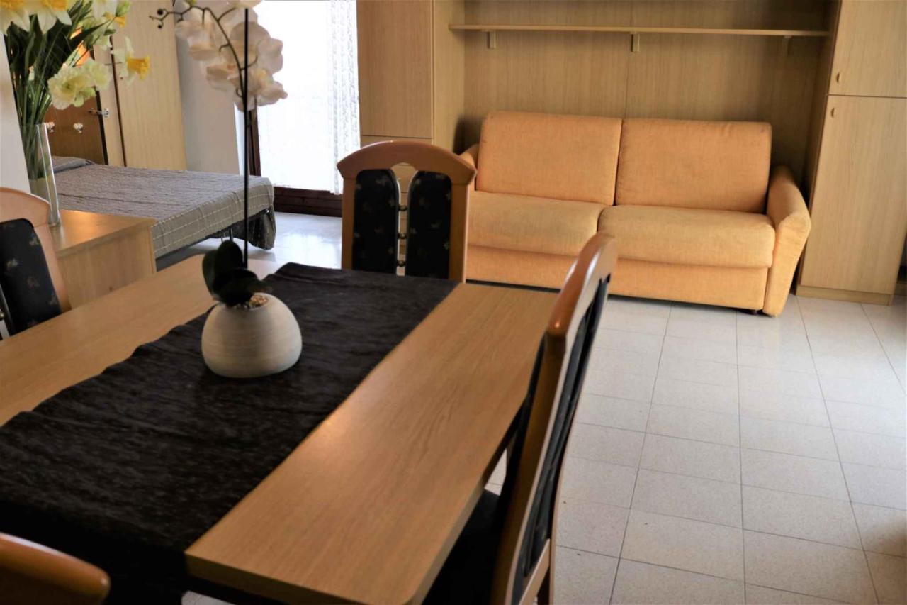 Studio In Lazise/Gardasee 21938 Eksteriør billede